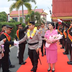 Parewel Dan Welcome Parade Sambut Kedatangan Kapolresta Tanjungpinang 