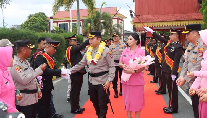 Parewel Dan Welcome Parade Sambut Kedatangan Kapolresta Tanjungpinang 