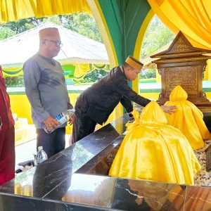 Jelang Pelantikan, Ketua KKSS Kepri Ziarah ke Makam Raja Haji Fisabilillah di Penyengat 