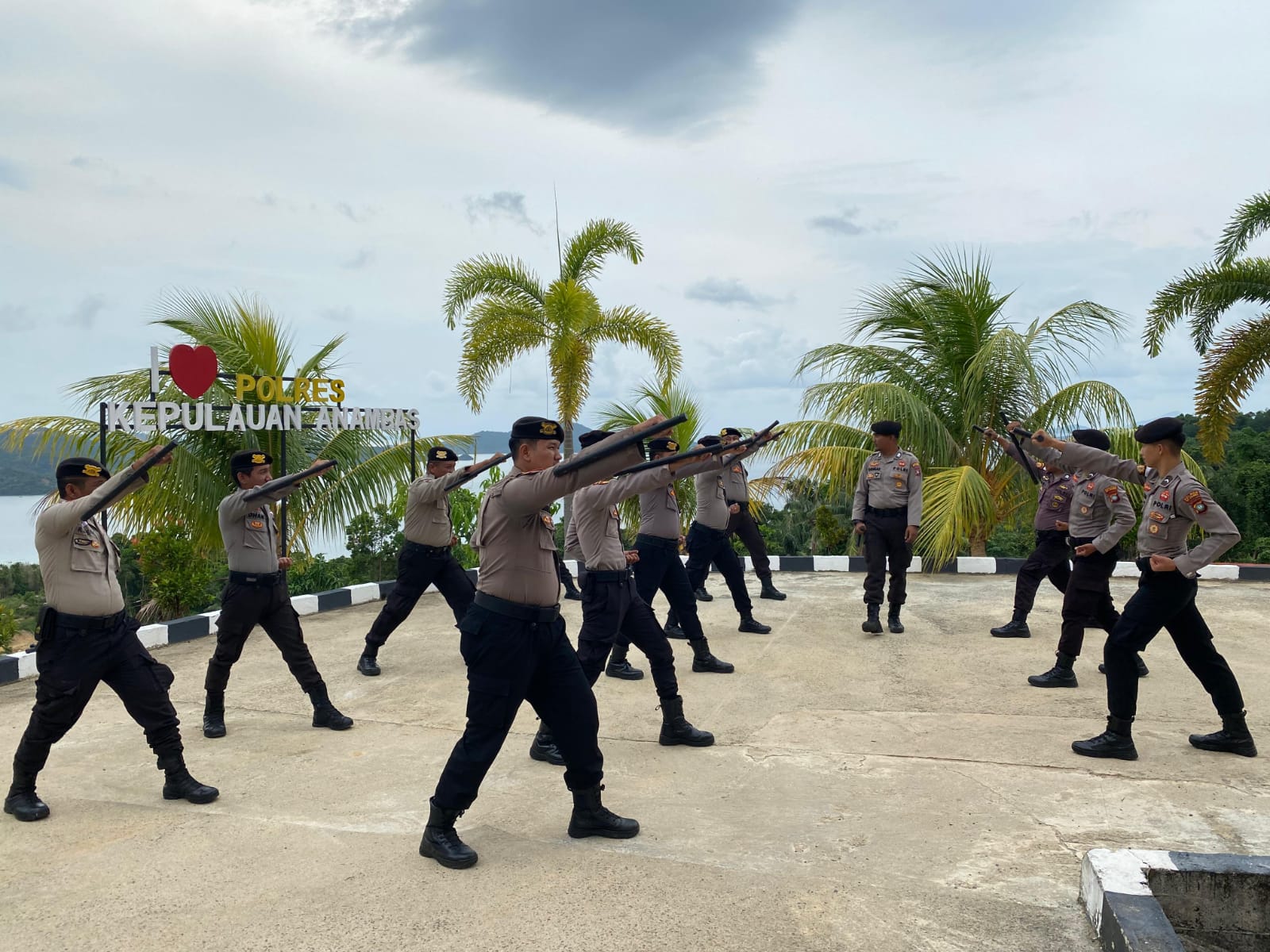Sat Samapta Polres Anambas Gelar Latihan Beladiri Menggunakan Tongkat T