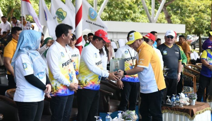 Gubernur Ansar Buka POPDA IX Kepri 2024 di Dataran Engku Putri Batam