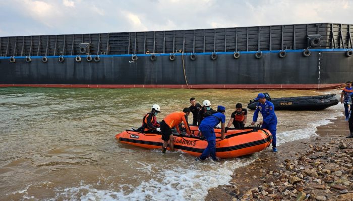 Pekerja Terjatuh Ke Laut Saat Pengecatan Kapal Ditemukan Meninggal 
