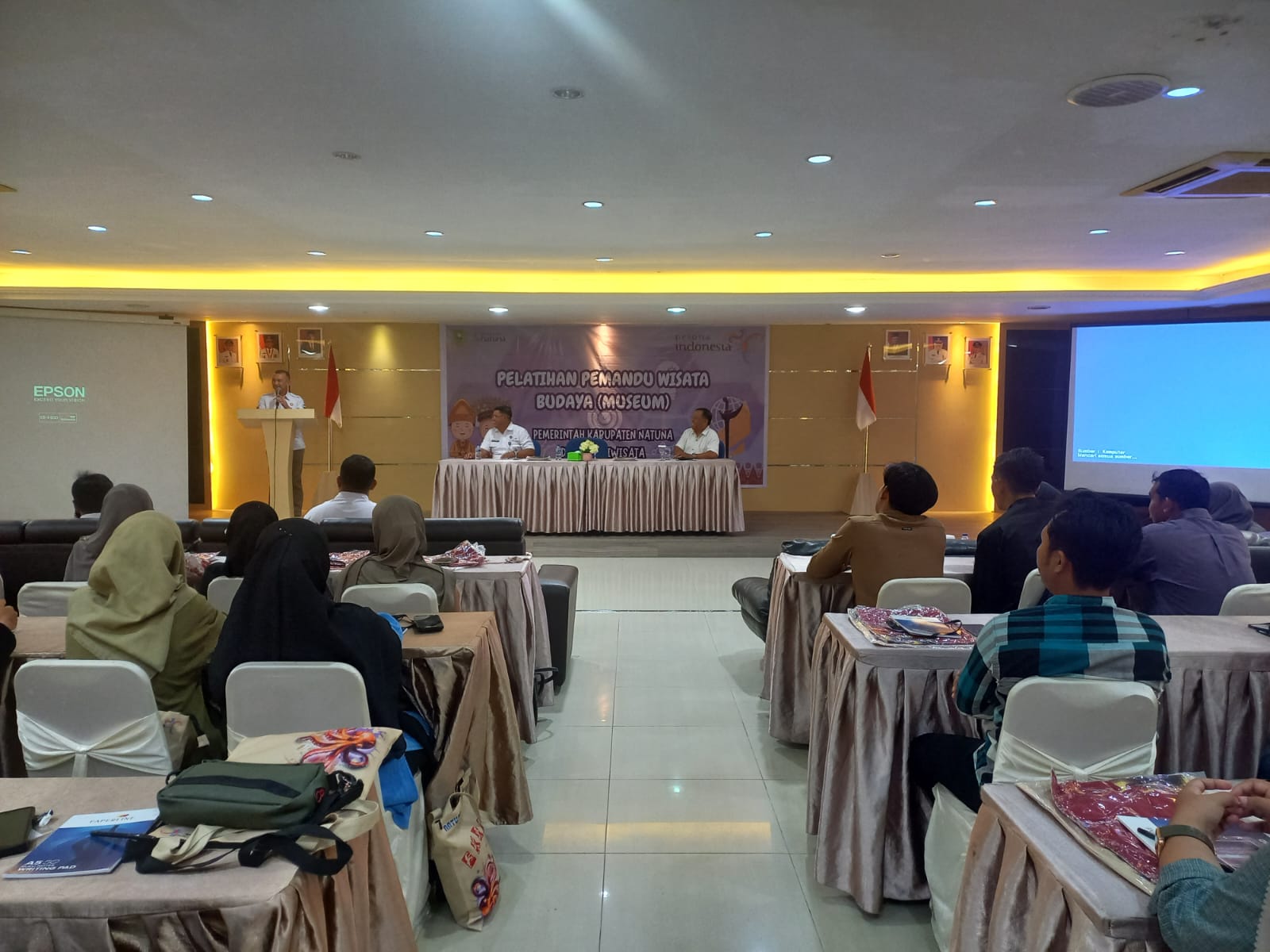 Tingkatkan Kunjungan Wisata, Wabup Natuna Buka Pelatihan Pemandu Wisata Budaya 