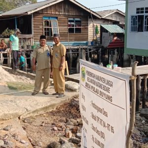 Kades Pulau Duyung Kabupaten Lingga Tinjau Pekerjaan Tahun Anggaran 2024