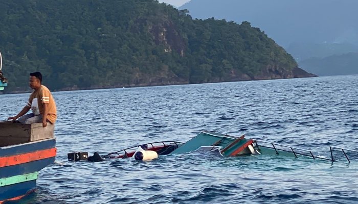 KM. Samarinda Tenggelam di Perairan Anambas, 22 Penumpang Dirawat dan 3 Meninggal