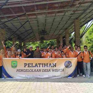 40 Peserta Pelatihan Desa Wisata  Praktik Lapangan di Desa Wisata Ekang Angculai 