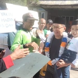 Hasan Keluar Dari Tahanan Polres Bintan, Petugas Kebersihan Sambut di Kediaman