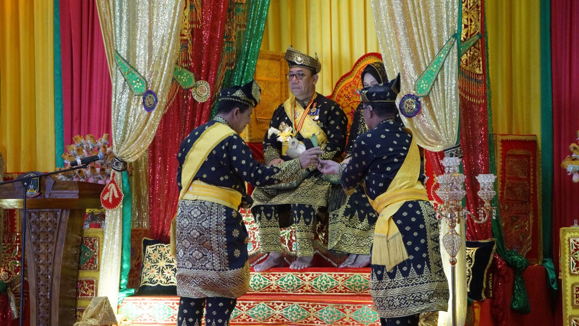 LAM Kepri Anugerahi Kapolda Kepri Gelar Adat Datok Sri Indera Pahlawan