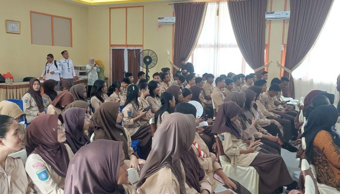 Sasar Pemilih Pemula, Kesbangpol Kepri Beri Pendidikan Politik dan Sosialisasi Pilkada 
