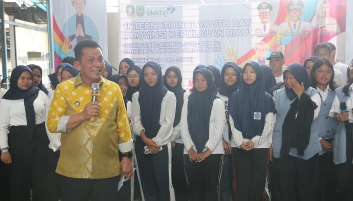 Hari Remaja Internasional 2024, Gubernur Ansar Dorong Remaja Jadi Agen Perubahan Digital 