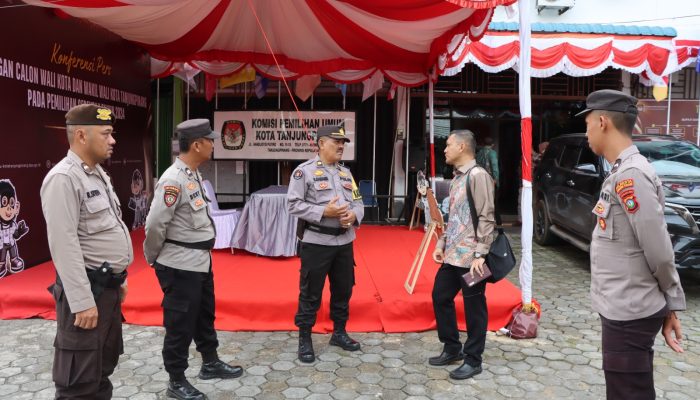 Kantor KPU dan Bawaslu Dijaga Aparat Kepolisian Selama 24 Jam 