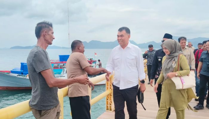 Pemkab Natuna Berikan Bantuan Alat Tangkap Perikanan Untuk Kelompok Nelayan 