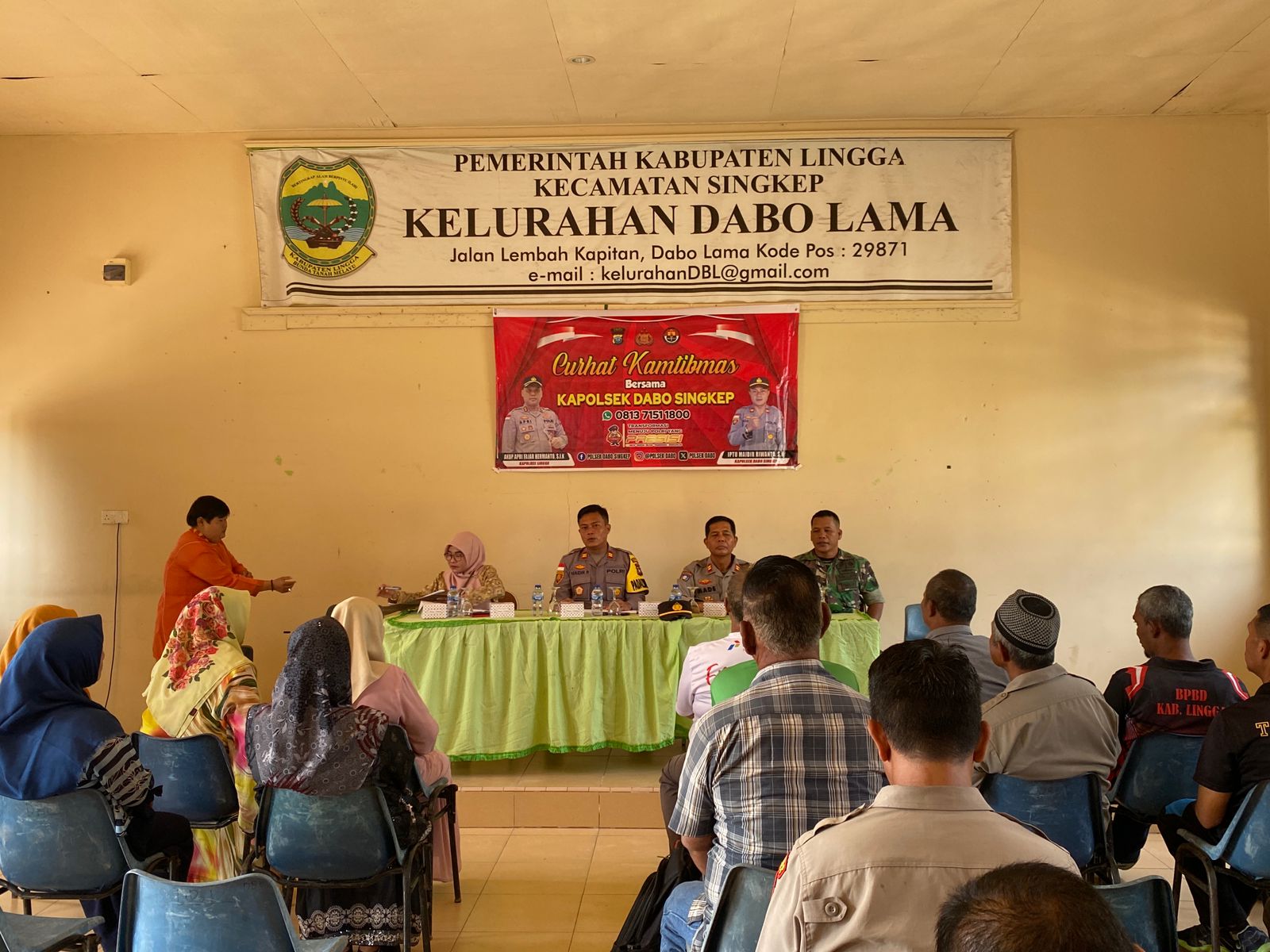 Jumat Curhat, Kapolsek Dabo Singkep Imbau Warga Gunakan Hak Pilih di TPS Saat Pencoblosan