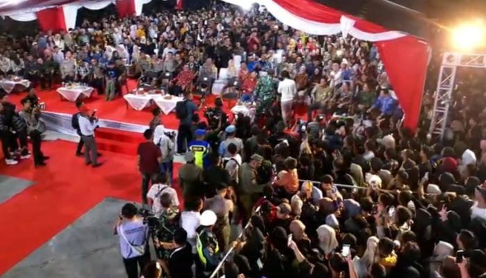 Masyarakat Tumpah Ruah Saksikan Konser Gebyar Merah Putih di Pelataran Tugu Sirih Tanjungpinang