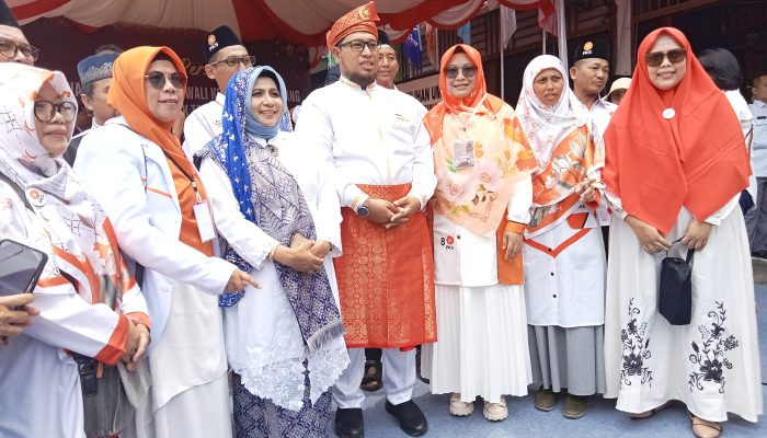 Paslon Rahma-Rizha Hafiz : Lanjutkan Program Unggulan Seragam Sekolah Gratis  