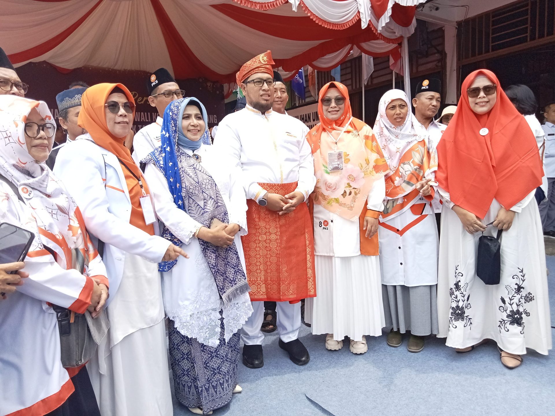 Paslon Rahma-Rizha Hafiz : Lanjutkan Program Unggulan Seragam Sekolah Gratis  