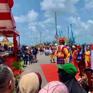 Ribuan Warga Padati Kawasan Gurindam 12, Saksikan Pawai Budaya Tanjungpinang