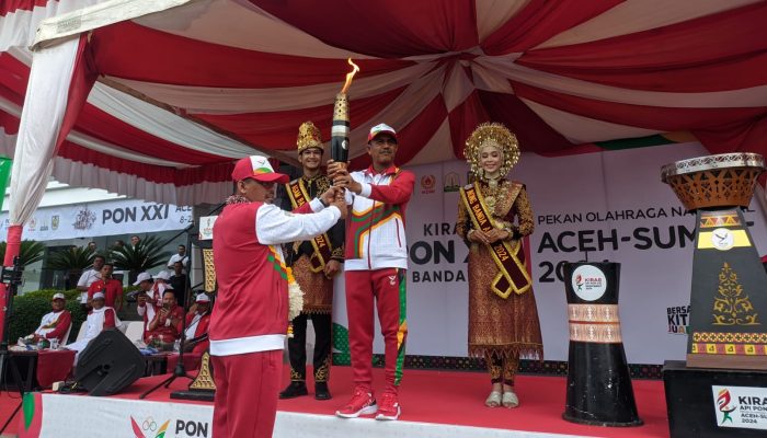 Kirab Api PON XXI Aceh-Sumut Tiba di Banda Aceh