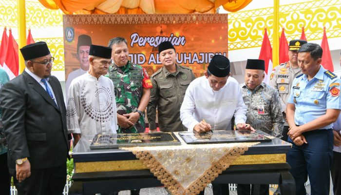 Usai Direvitalisasi, Masjid Al-Muhajirin di Potong Lembu Diresmikan Gubernur Ansar
