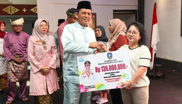 Hari Jadi Kepri ke-22, Pemprov Kepri Berikan Bantuan Modal 537 UMKM di Tanjungpinang