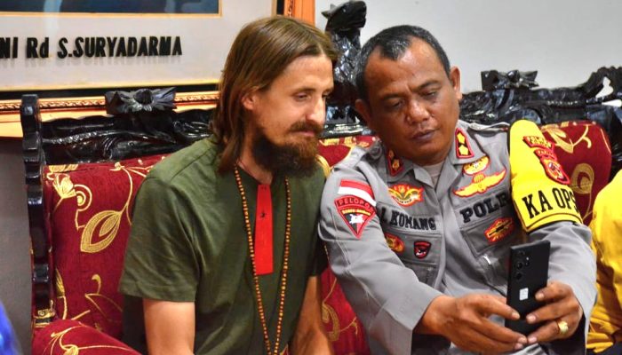 Satgas Damai Cartenz 2024 Bebaskan Sandera KKB Pilot Susi Air