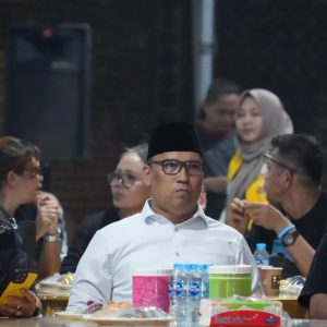 Bersama Relawan, Nyanyang dan Amsakar Nobar Timnas Indonesia vs Bahrain