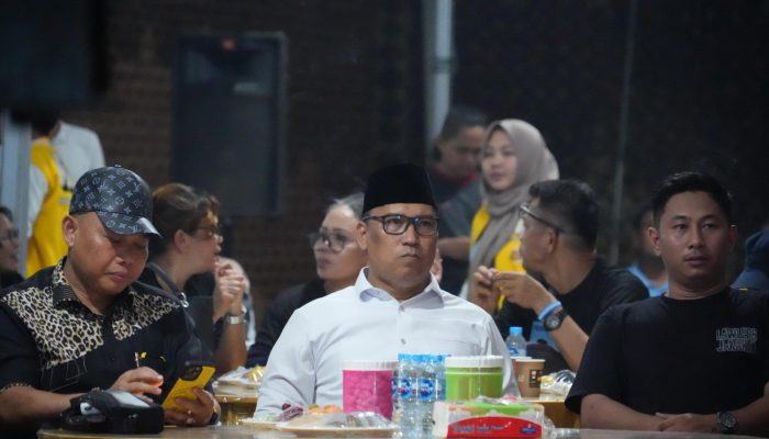 Bersama Relawan, Nyanyang dan Amsakar Nobar Timnas Indonesia vs Bahrain