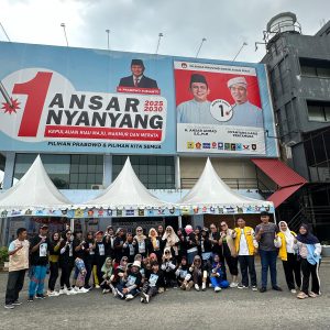 Centre of Millenial Bersama Nenny Nyanyang Senam Sehat di Markas Koalisi