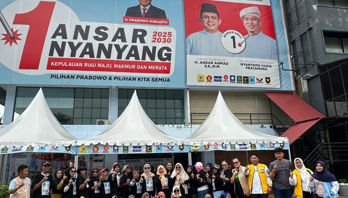 Centre of Millenial Bersama Nenny Nyanyang Senam Sehat di Markas Koalisi