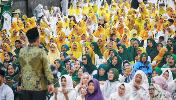 Sholawat Nabi Bersama Majelis Taklim Mengiringi Kampanye Ansar Ahmad di Batam