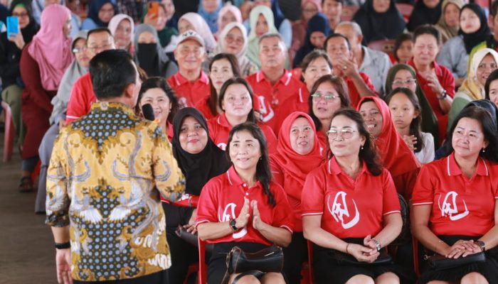 Berkampanye, Ansar Hibur Warga Disela Sela Pemaparan Program