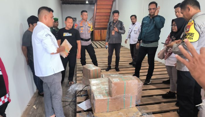 Surat Suara Gubernur Dan Wakil Gubernur Pilkada Tahun 2024 Tiba Di Tarempa