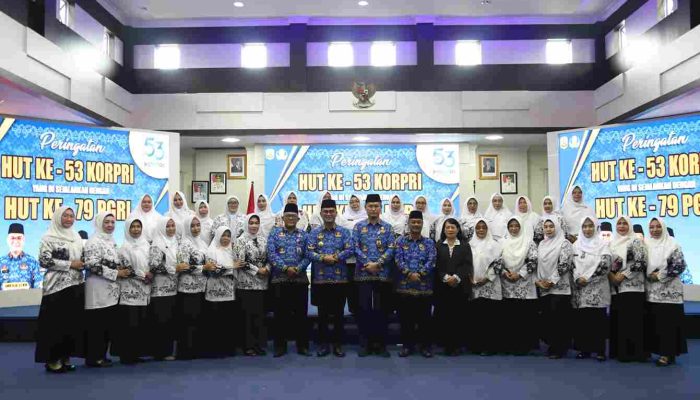Peringati HUT PGRI Ke-79, Pj Wako Andri Sampaikan Kabar Gembira Untuk Guru 