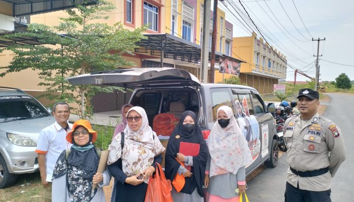 Polisi dan Bawaslu Kawal Tim Kampanye Rahma-Rizha Sosialisasi Program di Masyarakat