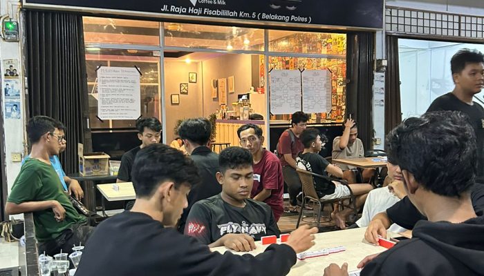 Dukung SAYANG, Riny Sani Gelar Turnamen Domino dan e-Foot Ball
