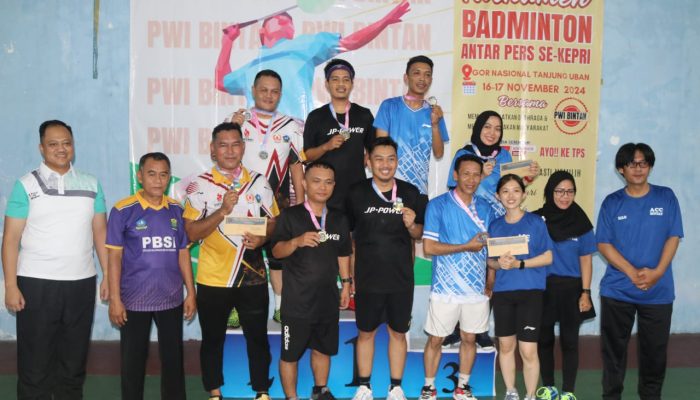 Turnamen Badminton Antar Pers Se-Kepri Sukses Digelar, “Suara Burung Hantu” Juara