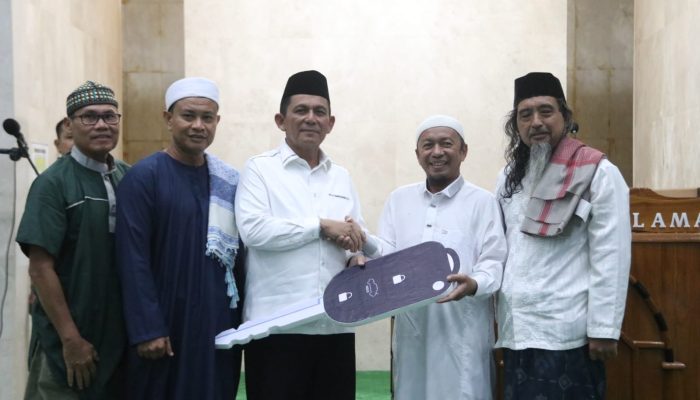 Pemprov Kepri Berikan Bantuan Mobil Jenazah di Masjid Nurul Hidayah Batam