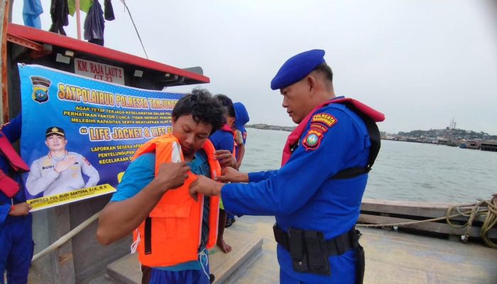 Memasuki Angin Utara, AKP Adiyanto Beri Himbauan Nelayan dan ABK Kapal di Tanjungpinang