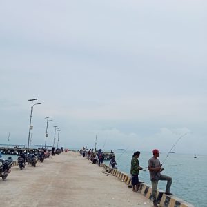 Libur Nataru, Penjual Udang dan Cacing Hidup di Tanjungpinang Diminati Pemancing 