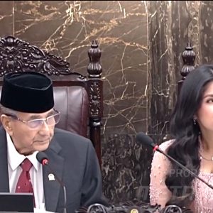 Reses Ismeth Abdullah di Kepri, Warga Keluhkan Kurangnya Pasokan Listrik