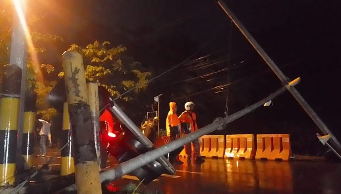 Tiang Trafic Light di Melayu Kota Piring Roboh, Jalan Ditutup Sementara
