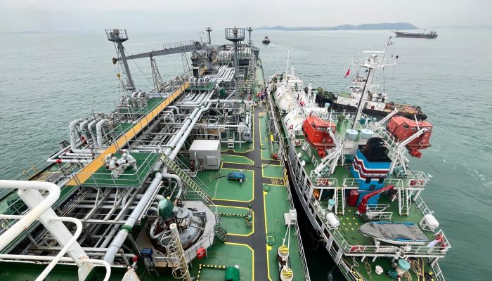 Tingkatkan Pendapatan, PT Pelabuhan Kepri Kerjasama Dengan Pertamina Distribusi LPG di Selat Riau
