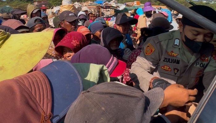 RPL Bripka Zulhamsyah Sasar Warga TPA Sampah di Punggur Batam 