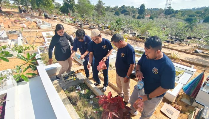Sambut Ramadhan 1446 H, PWI Kepri Ziarah ke Makam Zuriat Nong Isa dan Anggota PWI Kepri