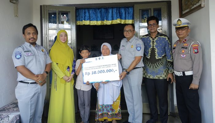 Jasa Raharja Tanjungpinang Serahkan Santunan Rp50 Juta Kepada Ahli Waris Korban Laka di Jalan Daeng Celak