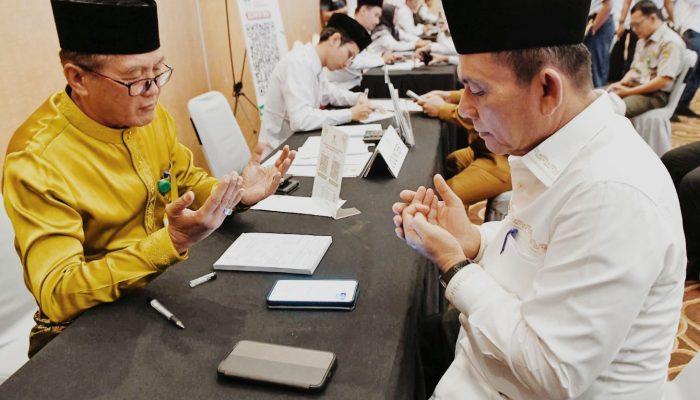 Gubernur Ansar Ajak Pimpinan Daerah Jadi Teladan Bayar Zakat di Bulan Ramadhan