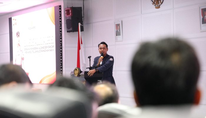 Revisi UU TNI: Gerbang Kembali ke Militerisme, Alarm Mengkhawatirkan Bagi Demokrasi