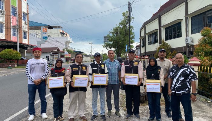 Satuan Intelkam Polresta Tanjungpinang Bagikan Paket Sembako Untuk KPL
