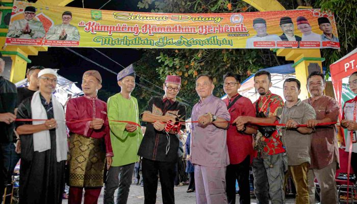 Wawako Raja Ariza Resmikan Kampoeng Ramadhan di Lapangan Pamedan 