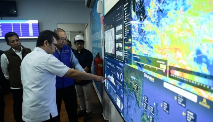 Pastikan Kesiapan Posko :Wamenkomdigi Tinjau Posko Telekomunikasi Terminal I Bandara Soetta